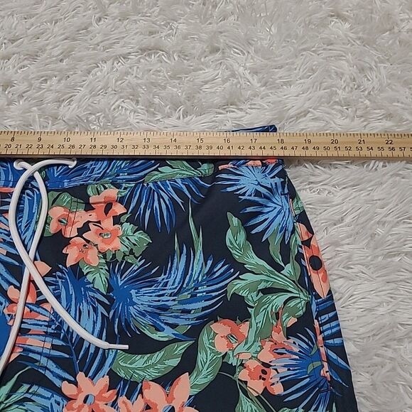 St. John's Bay Men Shorts Swim Trunks Floral Drawstring Elastic Waist LT NWT - Picture 9 of 11